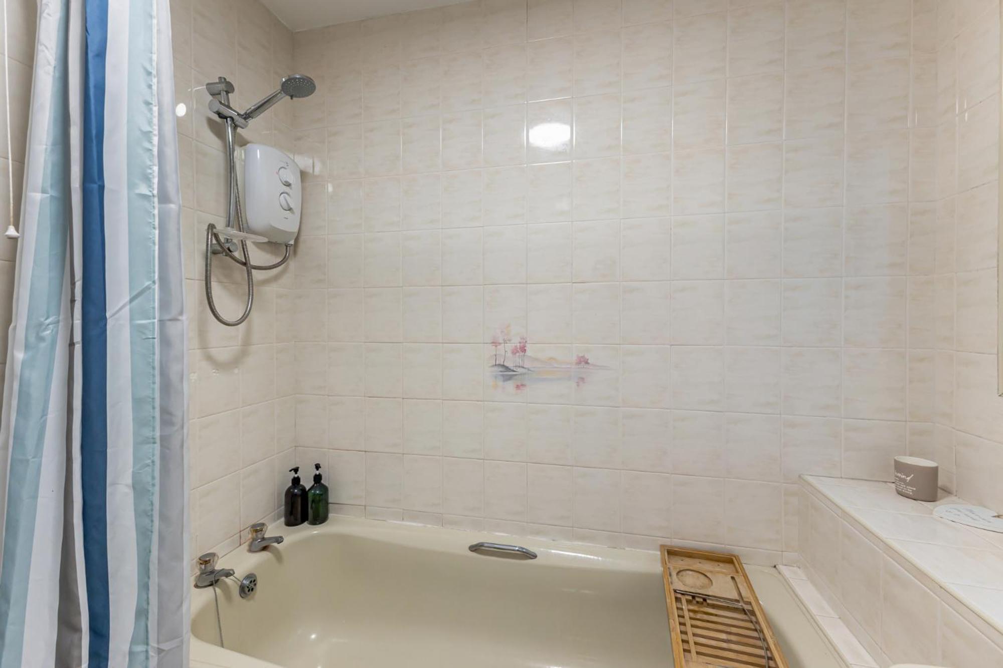 Central Apartment 3B Newcastle  Bagian luar foto
